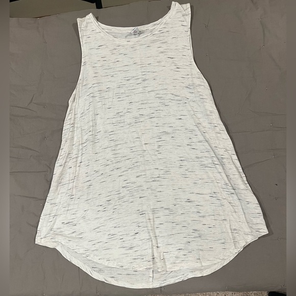 Old Navy medium white tank - Picture 1 of 6